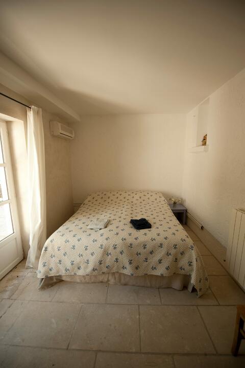 15 - Maison Lagnes: Villa: Bedroom