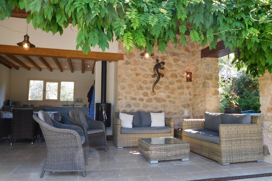 Beautiful Large Stone Bastide with Heated Pool 5 - Mas Lorgues: Villa: Interior