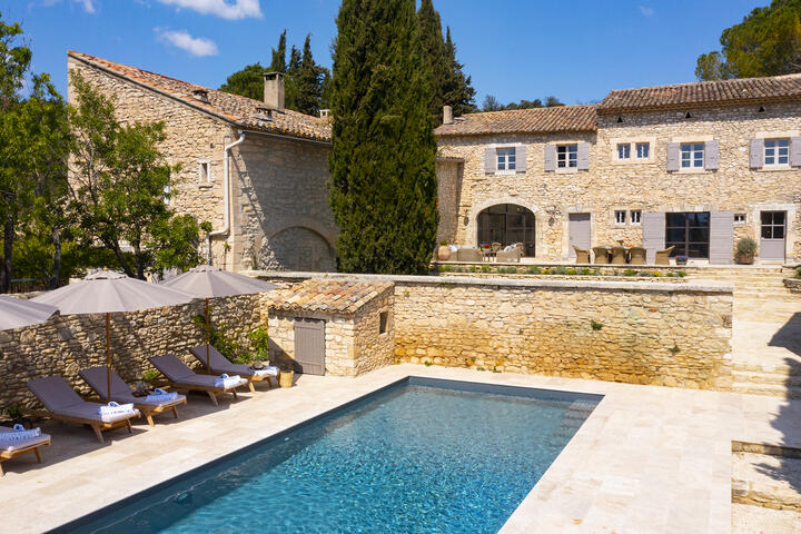 Beautifully restored farmhouse with a heated Pool