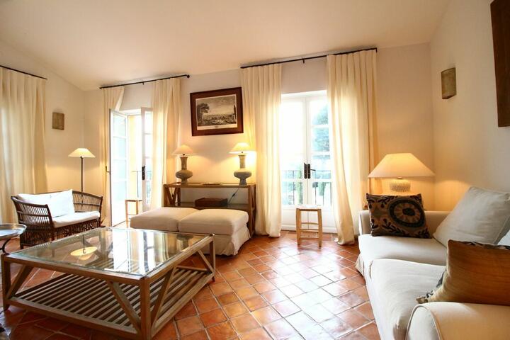 16 - Mas Azur: Villa: Bedroom