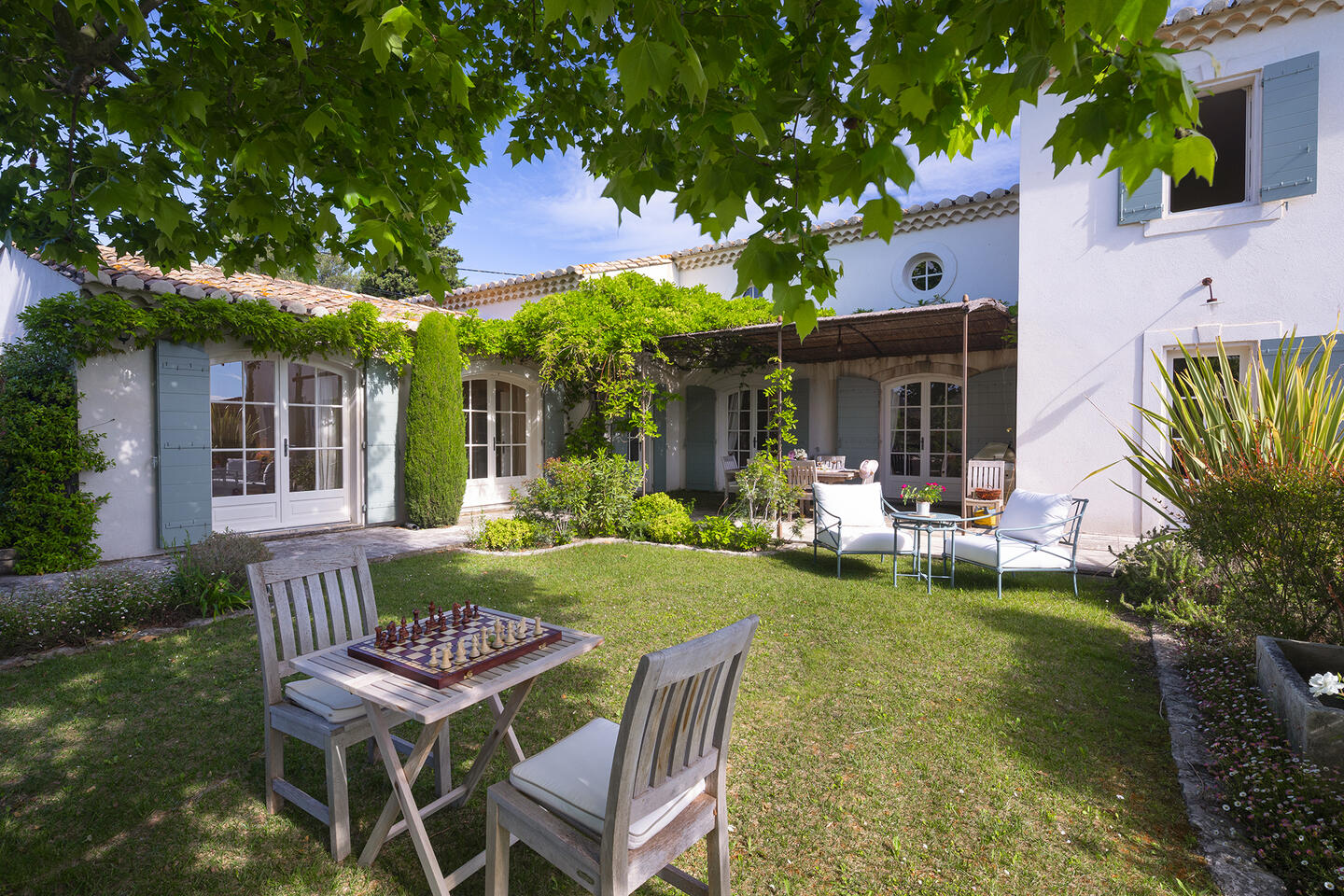 13 - Le Mas de Provence: Villa: Exterior