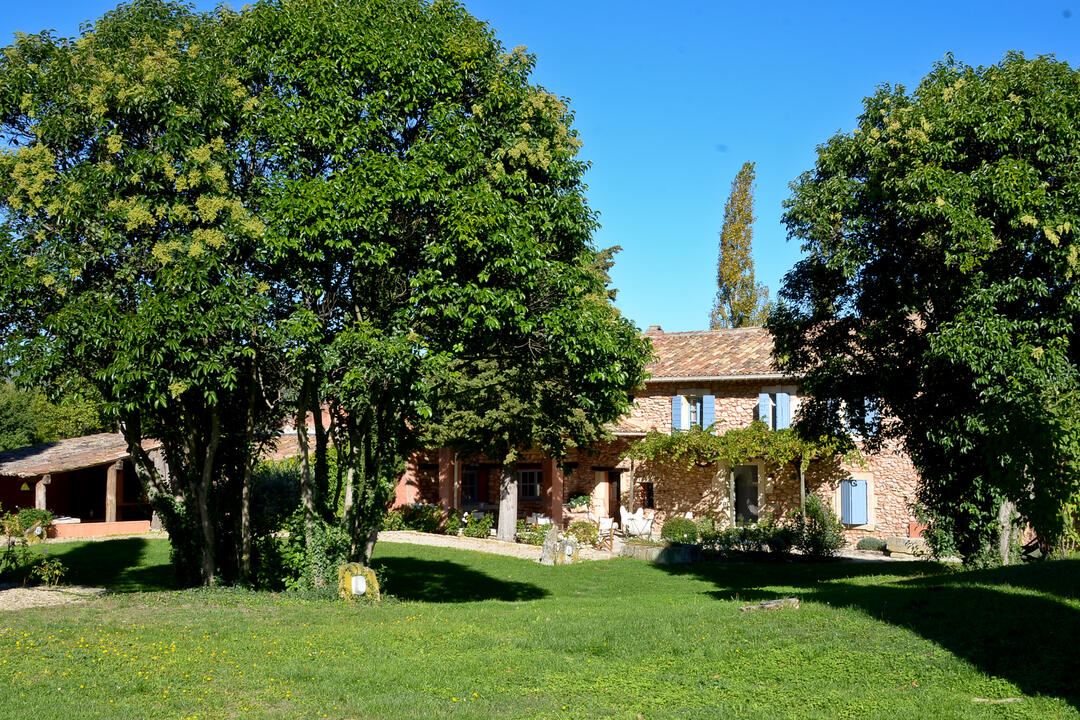 Hervorragendes Anwesen mit beheiztem Pool im Luberon 4 - La Ferme du Grand Tilleul: Villa: Exterior