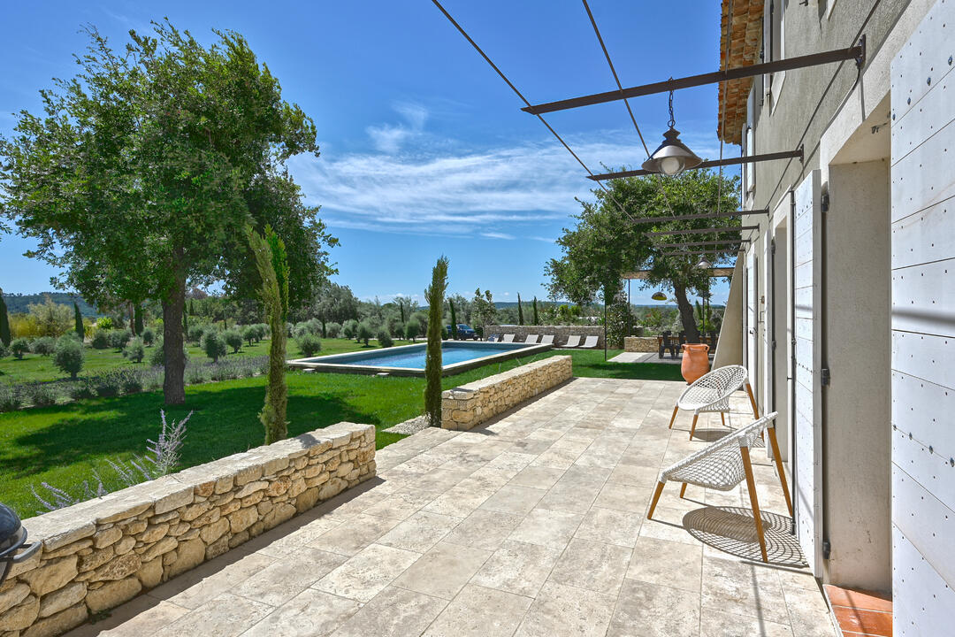 Luxus-Ferienwohnung mit beheiztem Pool im Luberon 6 - La Villa Ensoleillée: Villa: Exterior