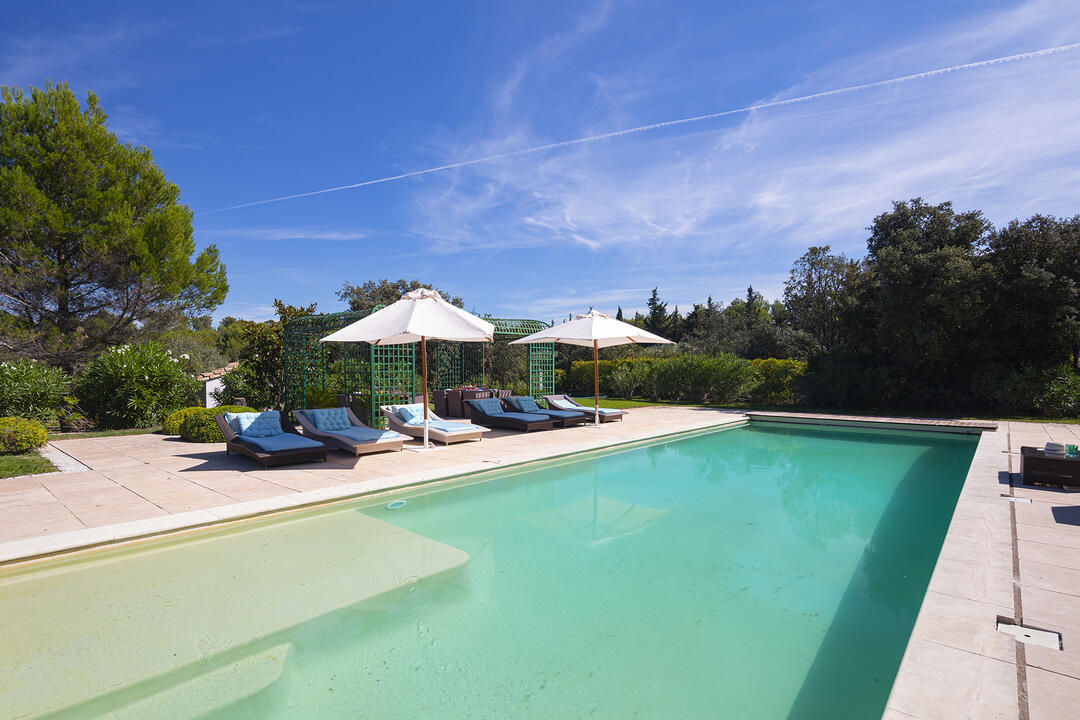 Contemporary Villa with Heated Pool and Air Conditioning 5 - La Villa des Oliviers: Villa: Pool