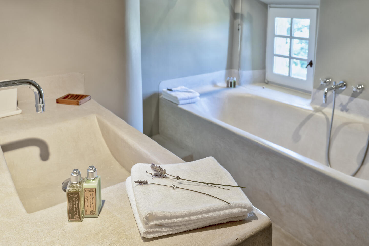 72 - Domaine de la Sainte Victoire: Villa: Bathroom