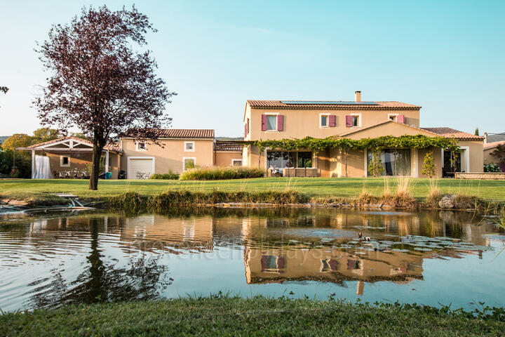 Holiday villa in Saint-Saturnin-lès-Apt, Luberon