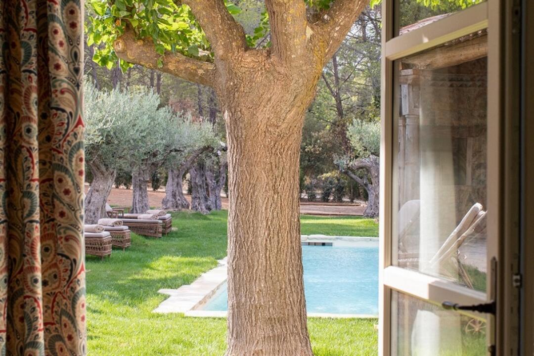 Luxe villa met verwarmd zwembad voor 12 gasten 6 - Villa en Provence: Villa: Exterior