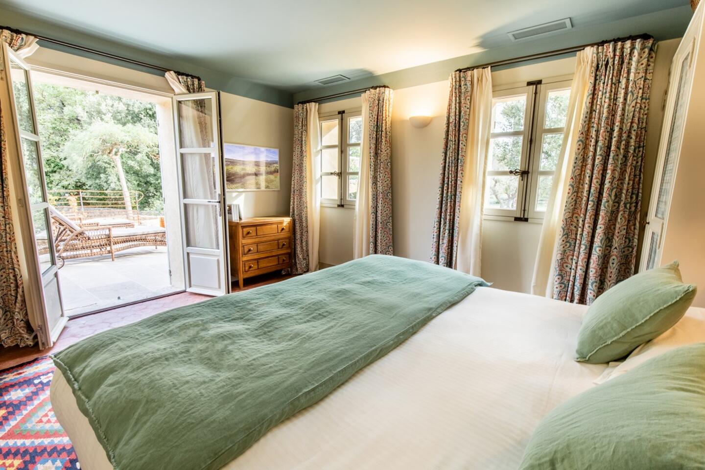 20 - Villa en Provence: Villa: Bedroom