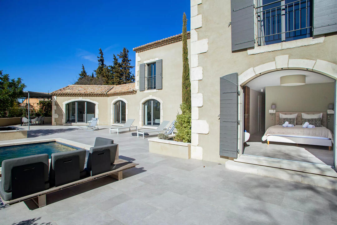Luxury Holiday Rental just 1km from Maussane-les-Alpilles 4 - Le Mas des Bories: Villa: Exterior