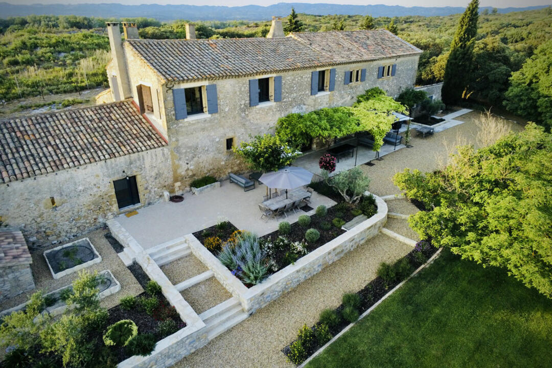 Bauernhaus mit Pool in der Nähe von Les Baux-de-Provence 5 - Les Jardins des Alpilles: Villa: Exterior