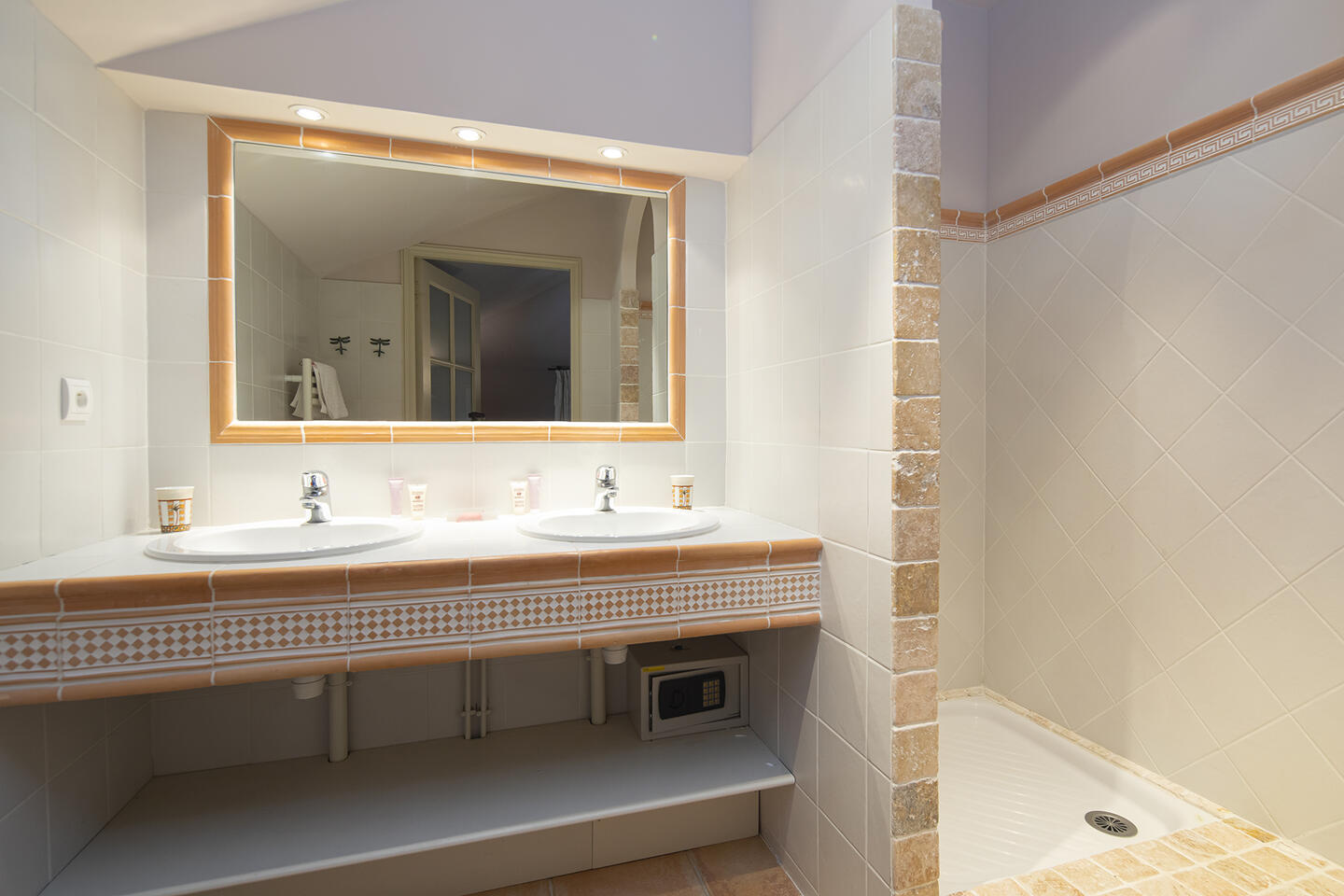 58 - Bastide Lacoste: Villa: Bathroom
