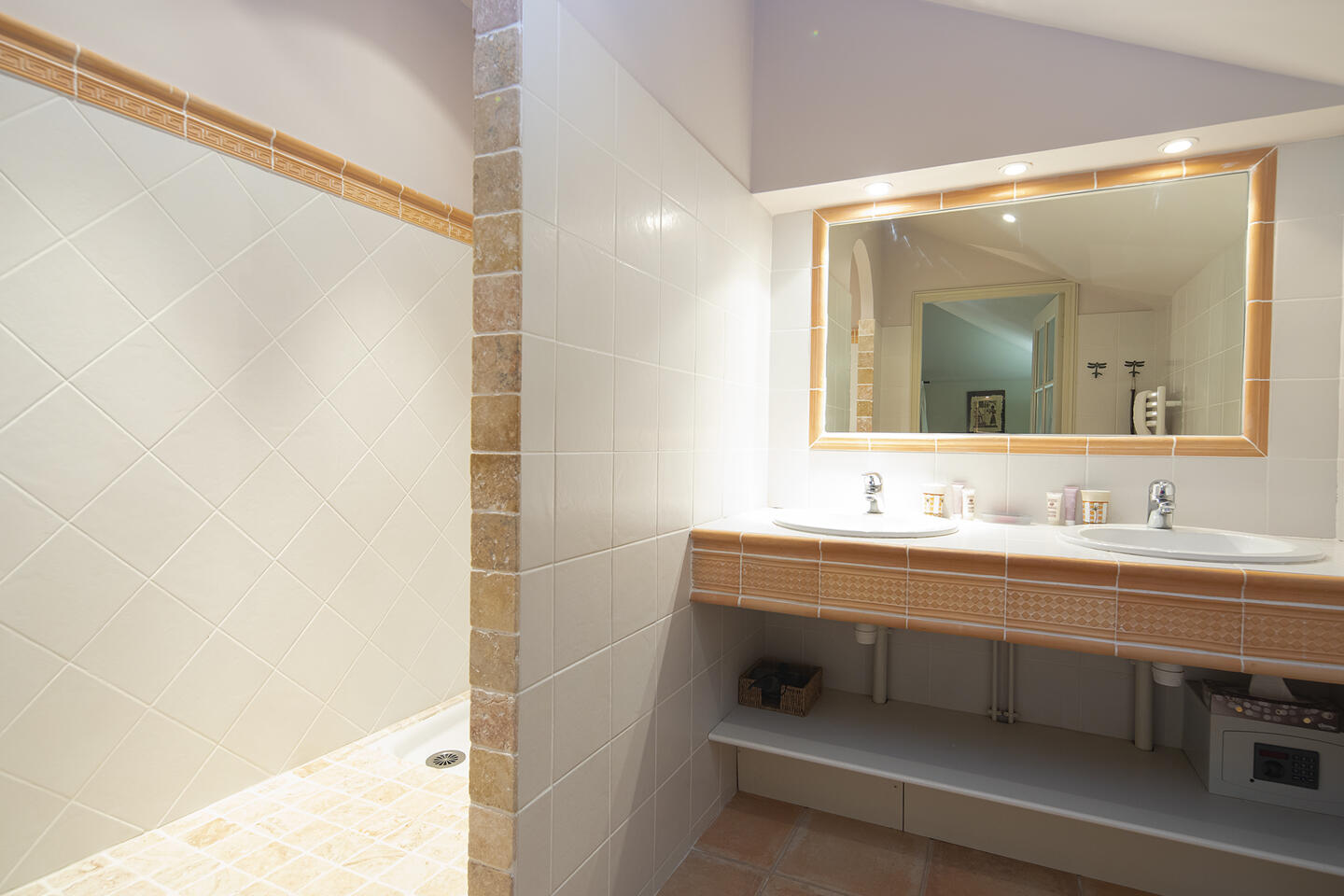 51 - Bastide Lacoste: Villa: Bathroom
