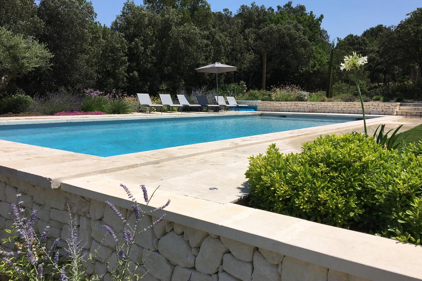 27 - Le Mas Provençal: Villa: Pool