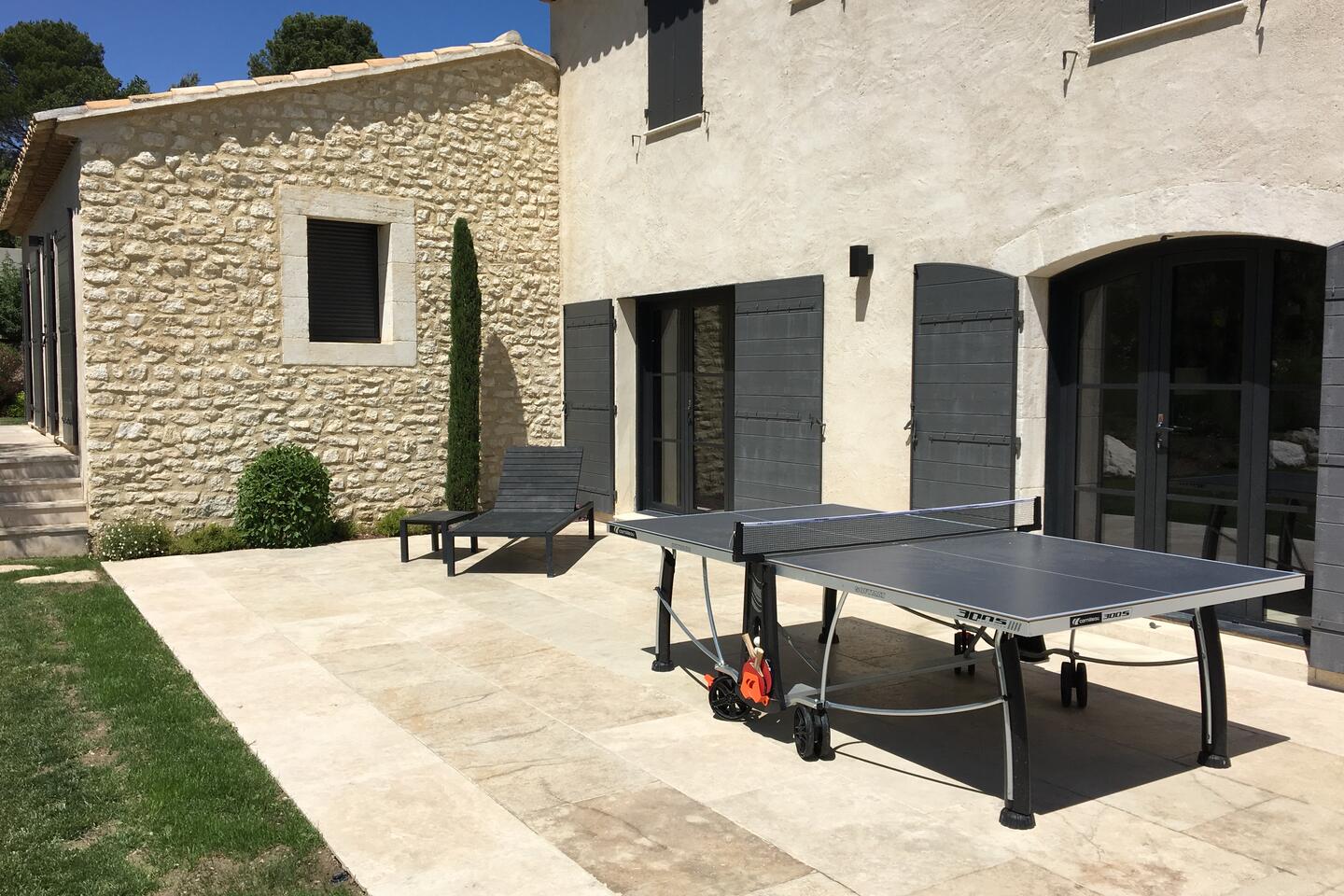 18 - Le Mas Provençal: Villa: Exterior
