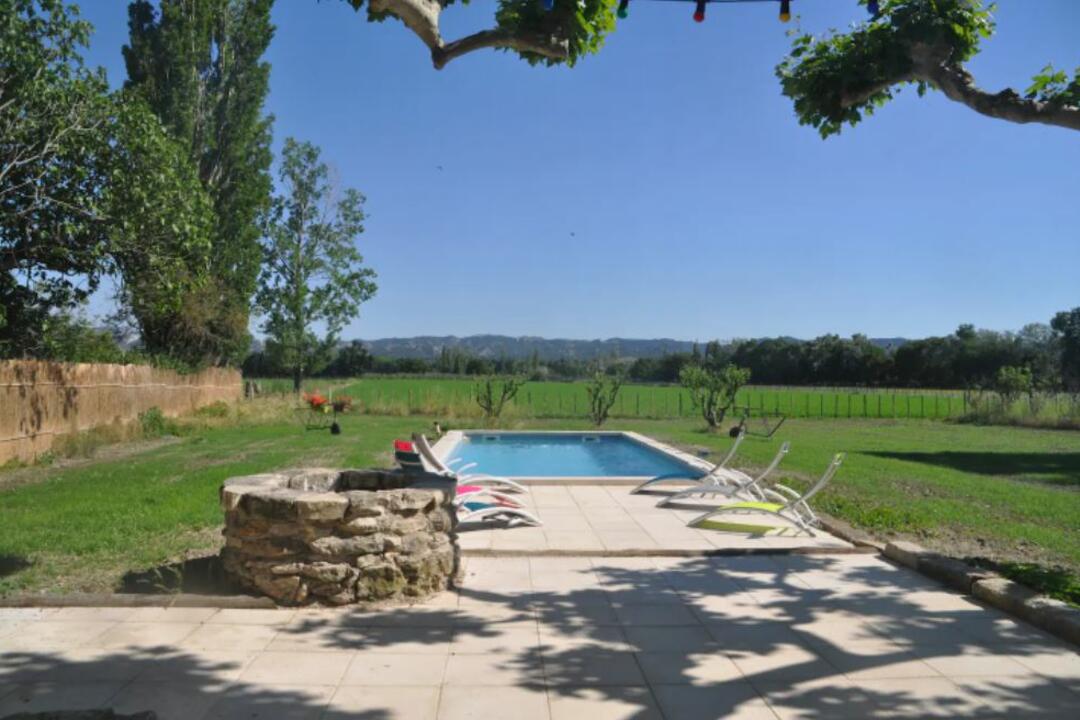 Beautiful Farmhouse near Saint-Rémy-de-Provence 4 - La Manade: Villa: Pool