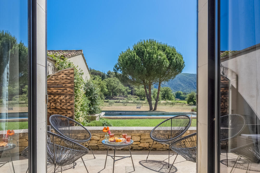 Pet-Friendly Holiday Rental with Private Pool in Oppède 4 - Villa Jasmin: Villa: Exterior