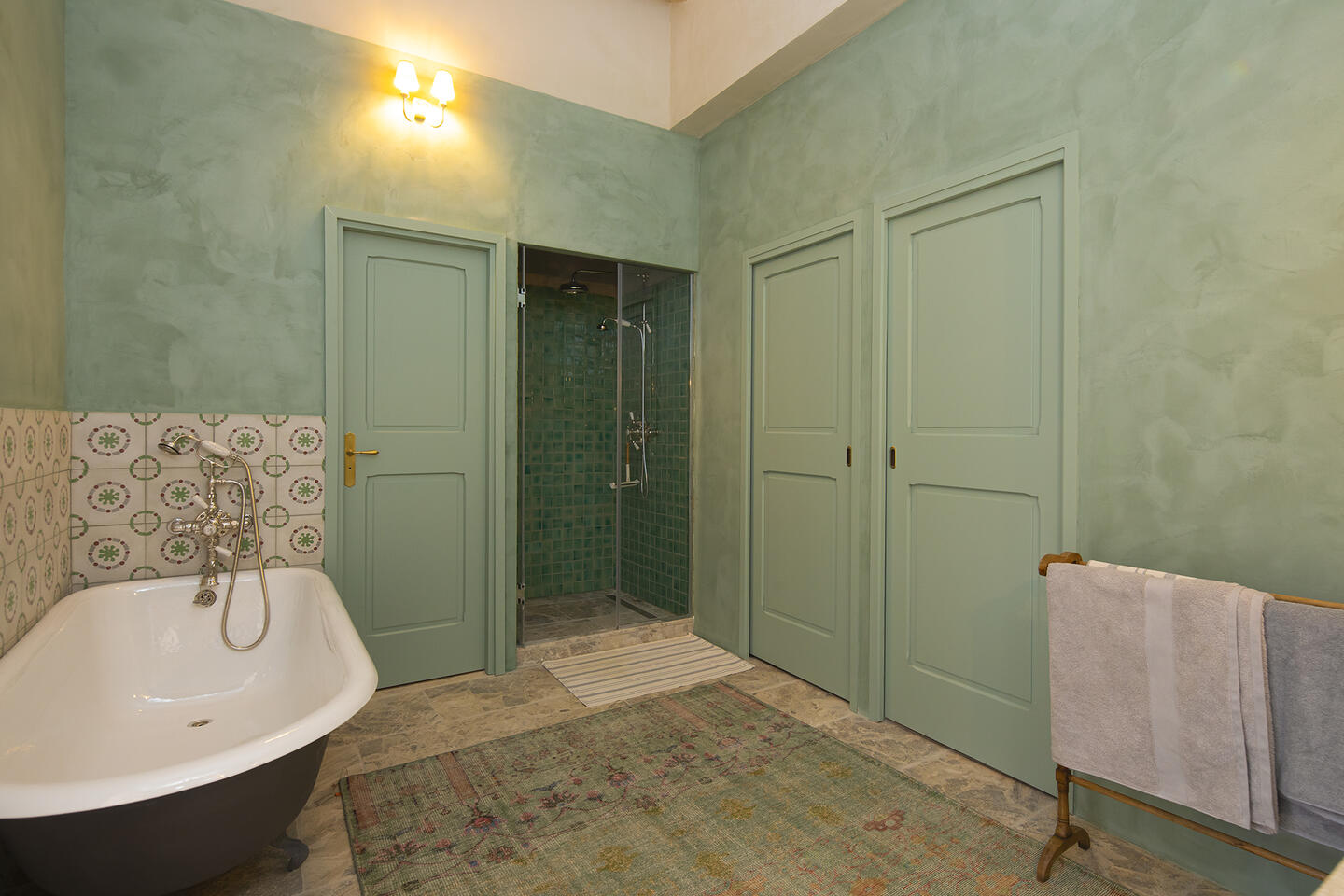 26 - Villa Dahlia: Villa: Bathroom