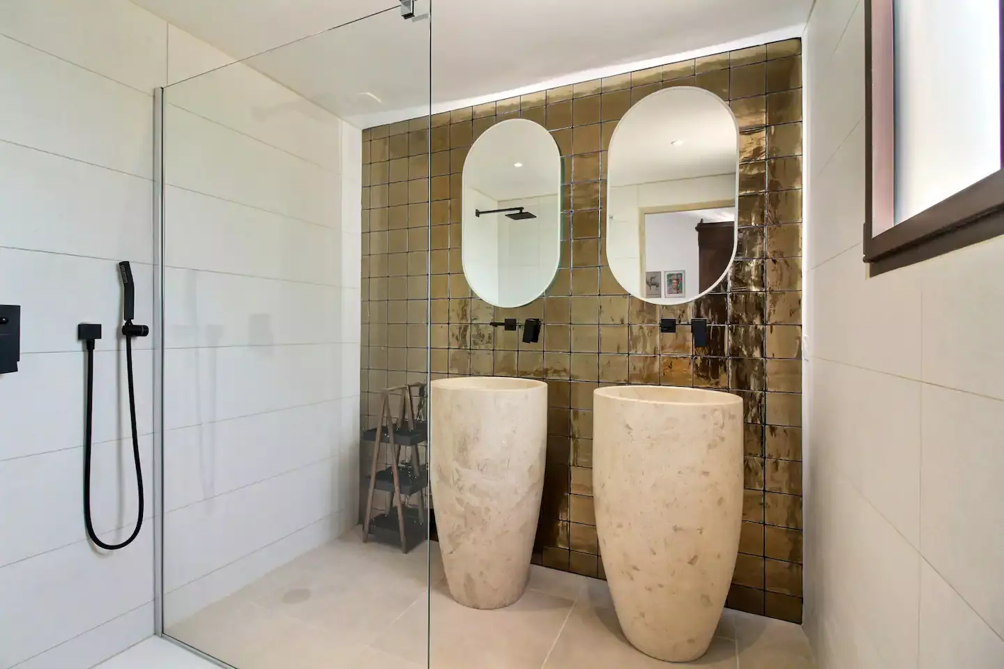 25 - Maison de la Sorgue: Villa: Bathroom