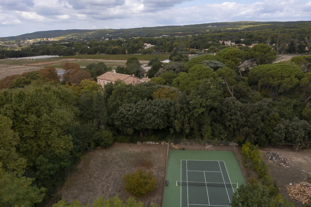 Amazing Bastide with Tennis Court near Aix-en-Provence 4 - Bastide des Vignes: Villa: Exterior