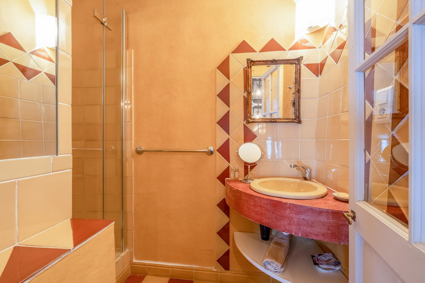 42 - Bastide des Magnans: Villa: Bathroom