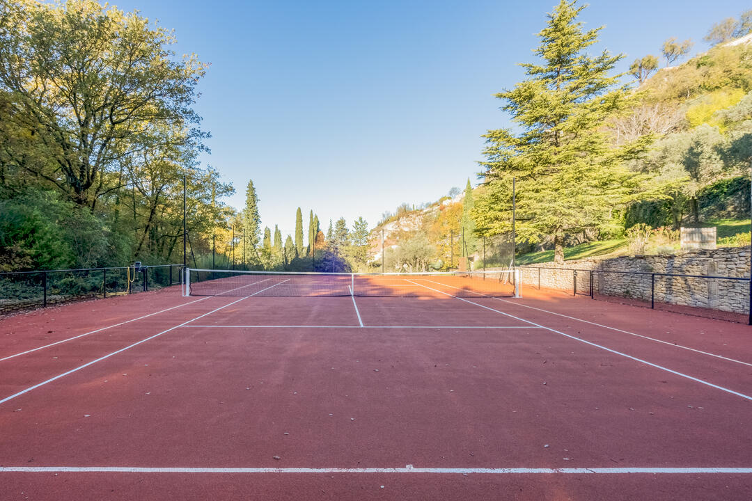 Demeure historique luxueuse avec court de tennis privé à Venasque 6 - Mas de Venasque: Villa: Exterior