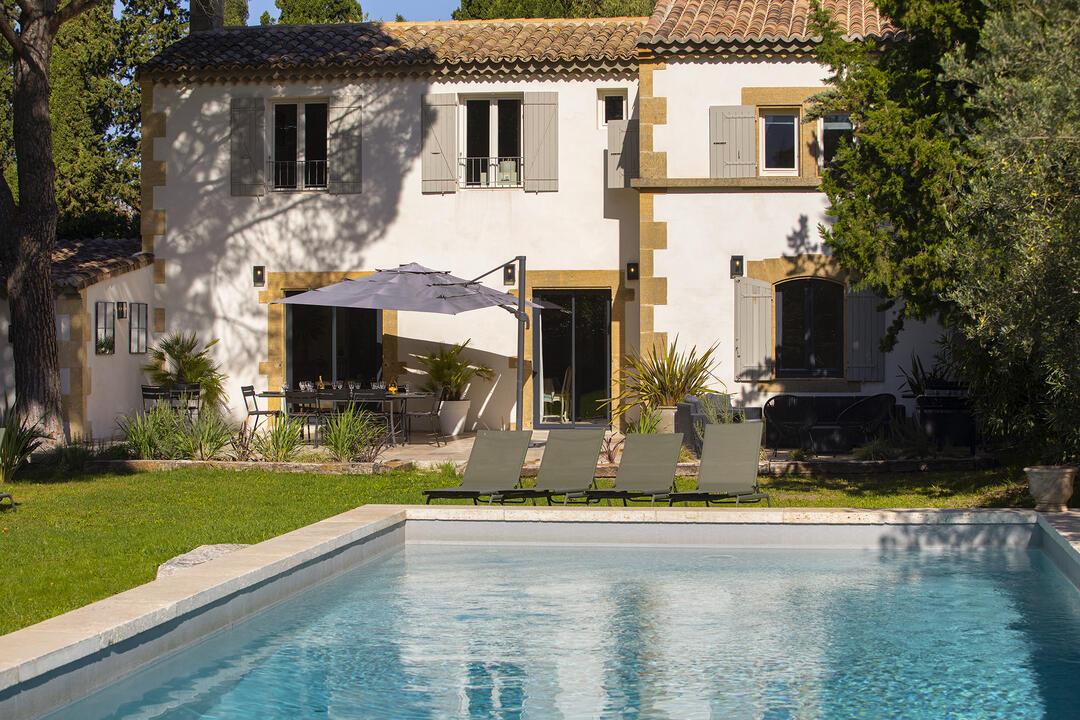 Haustierfreundliche Villa in Saint-Rémy-de-Provence 4 - Villa Glanum: Villa: Pool