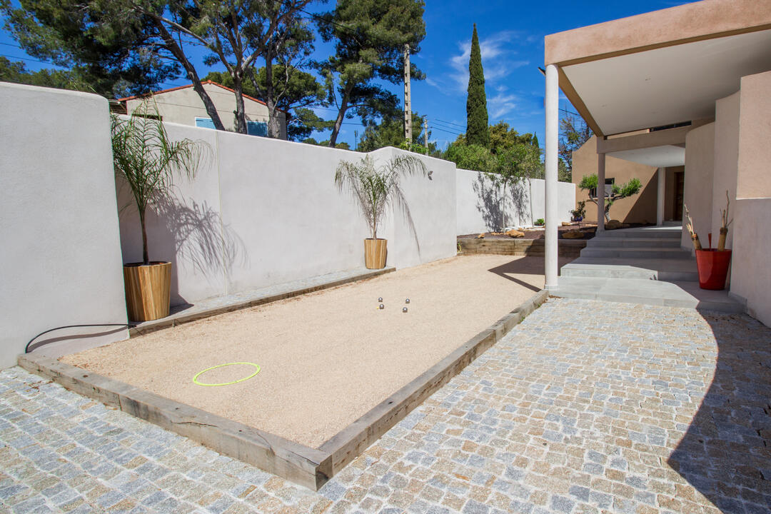 Moderne Villa mit beheiztem Infinity-Pool in Carqueiranne 7 - Villa Carqueiranne: Villa: Exterior