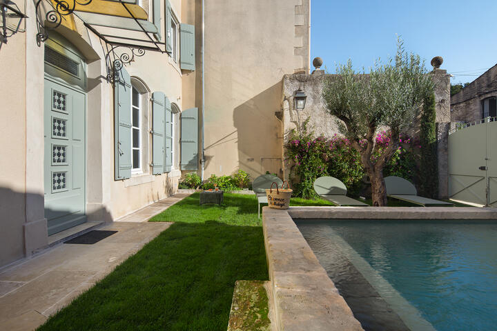 Schönes Stadthaus mit beheiztem Pool in Saint-Rémy-de-Provence