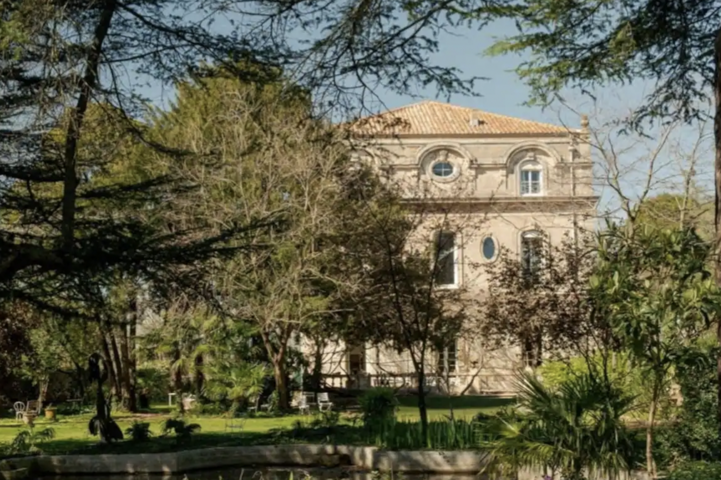 3 - Château de Nîmes: Villa: Exterior