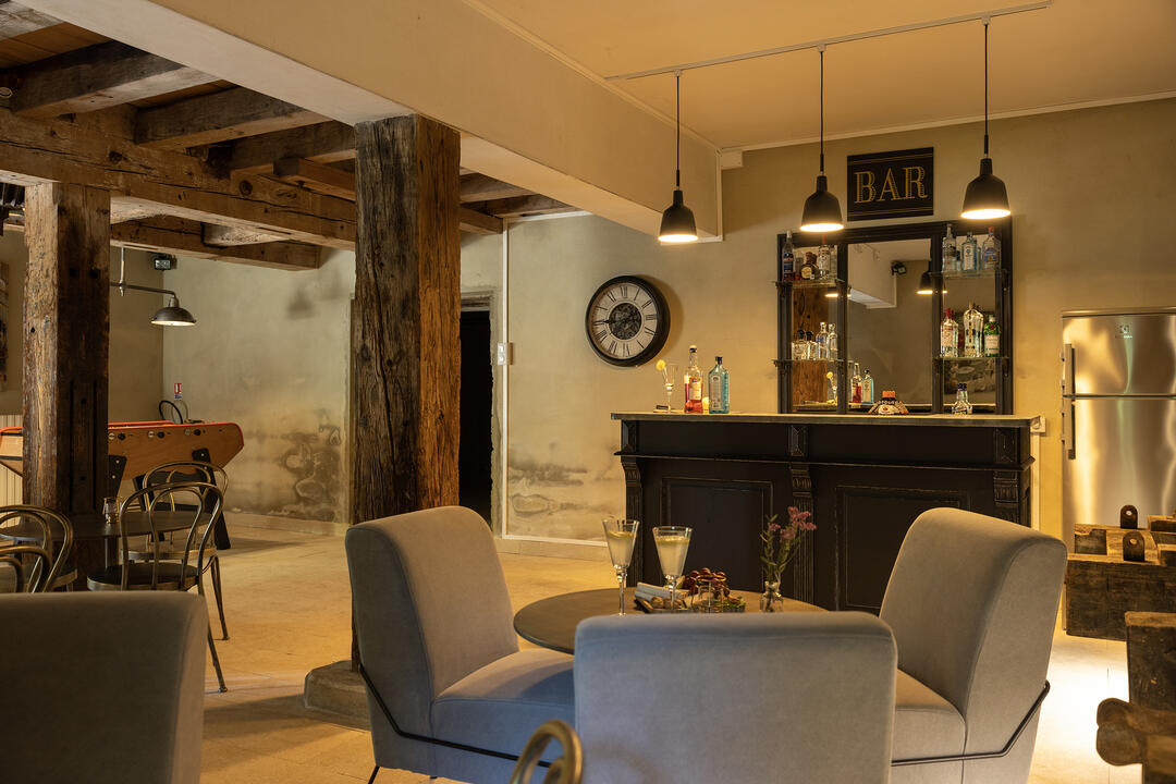 Magnifique propriété à louer pour votre séjour en Provence 4 - Le Moulin de Vaucroze: Villa: Interior