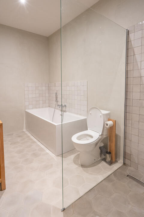 141 - Mas des Chênes: Villa: Bathroom