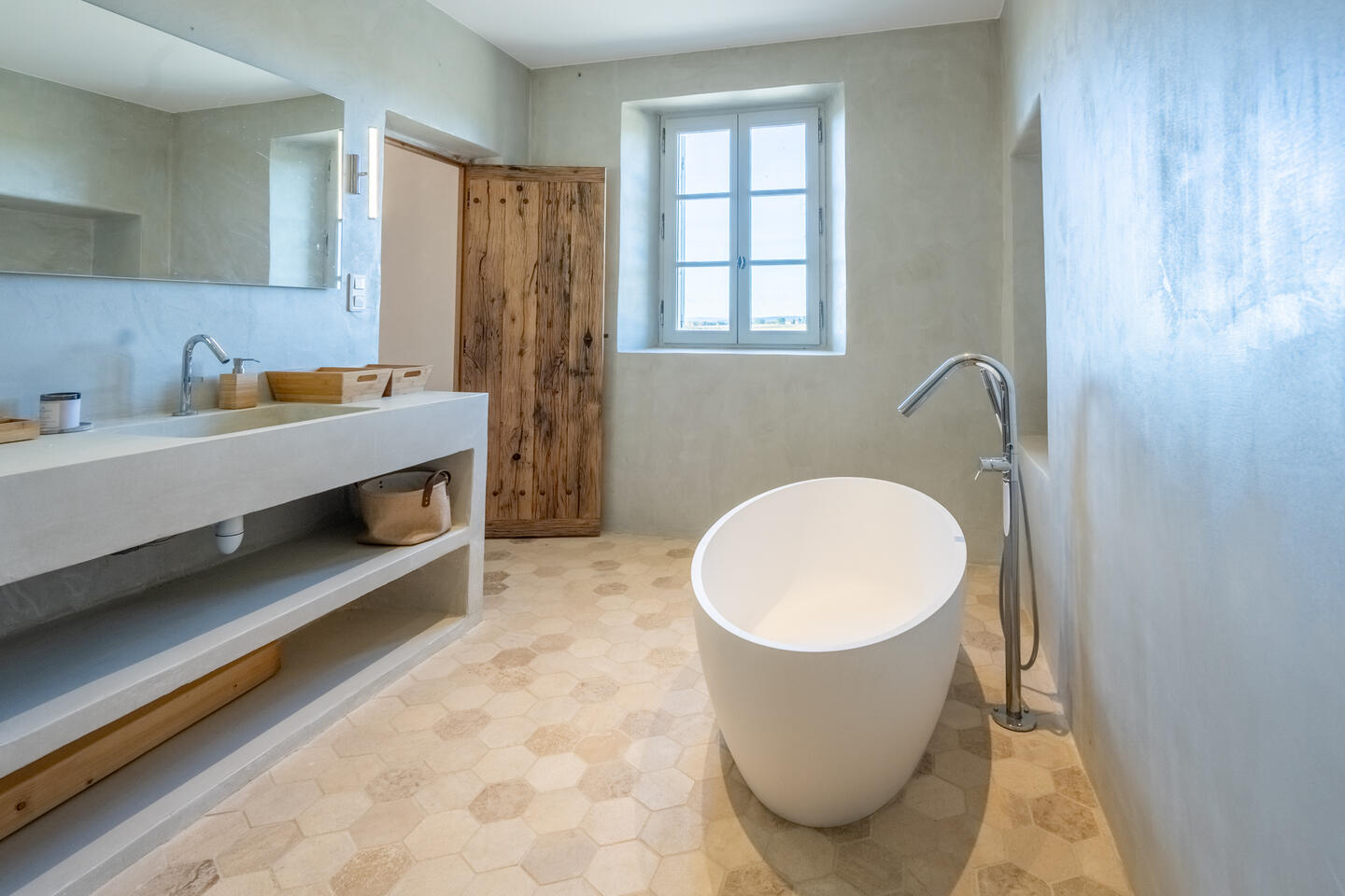161 - Mas des Chênes: Villa: Bathroom