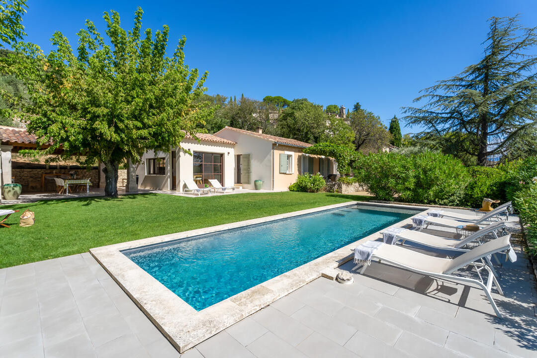Moderne villa met panoramisch uitzicht en slaapkamers met eigen badkamer 5 - Villa Les Restanques: Villa: Pool