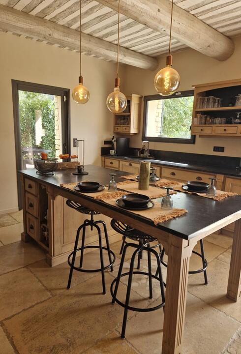 47 - La Roque sur Pernes: Villa: Interior - Kitchen - Main House