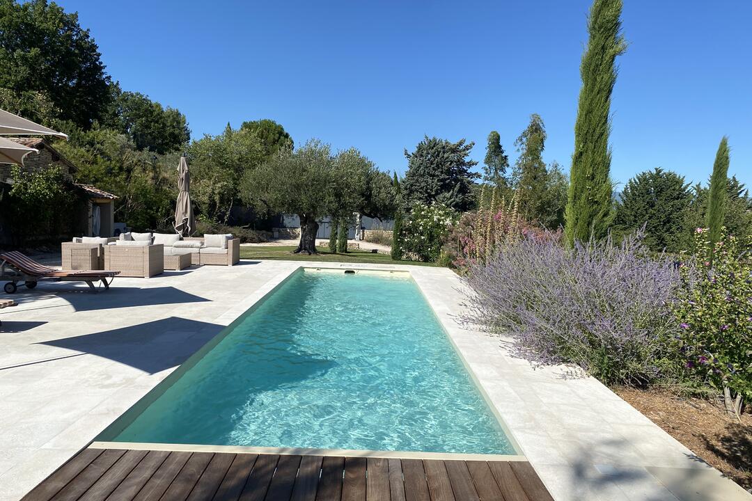 Außergewöhnliches Dorfhaus in der Nähe von Gordes mit luxuriösen Dienstleistungen 5 - Maison Olivia: Villa: Pool