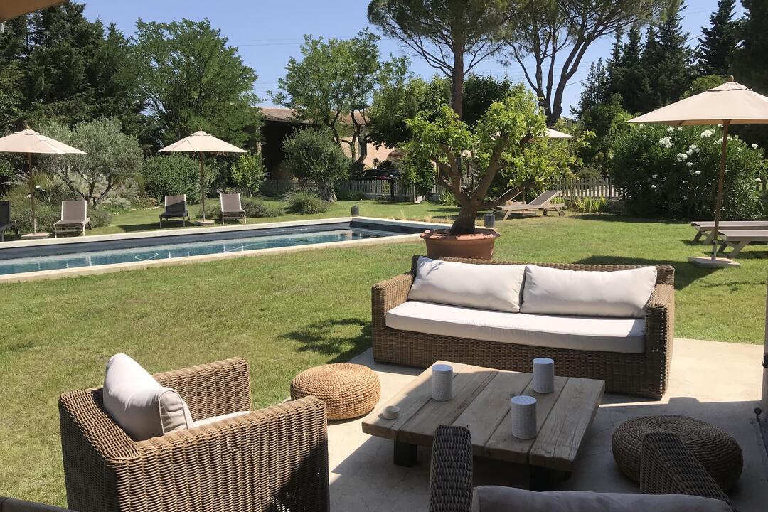Provençaalse boerderij te huur in de Alpilles 5 - Maison Eyragues: Villa: Exterior