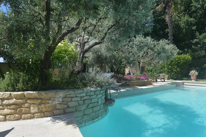 Holiday villa in Robion, The Luberon