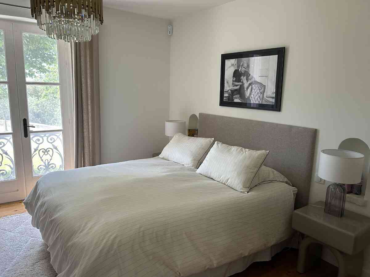 28 - Exceptional, renovated stone farmhouse: Villa: Bedroom