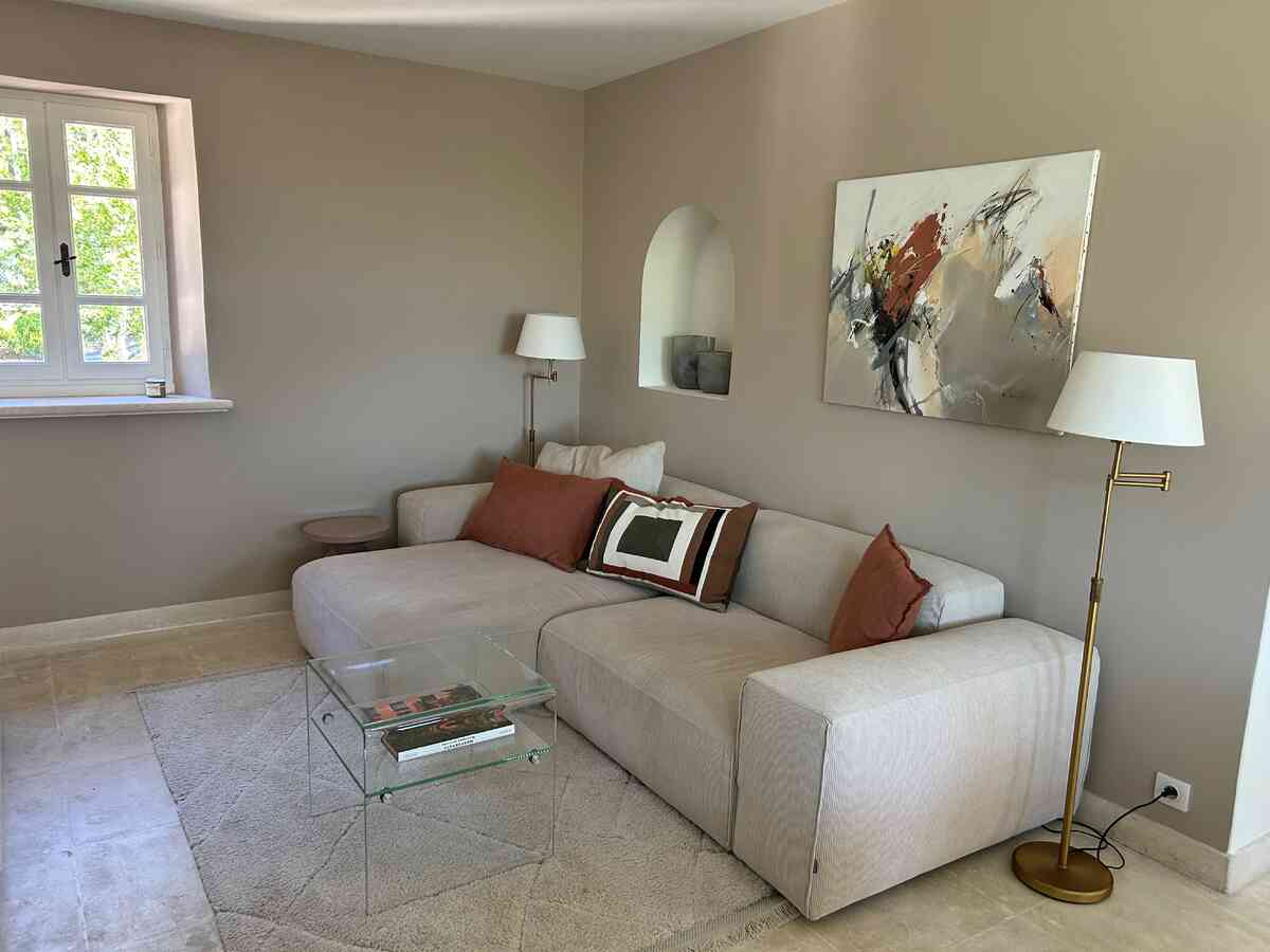 29 - Exceptional, renovated stone farmhouse: Villa: Interior