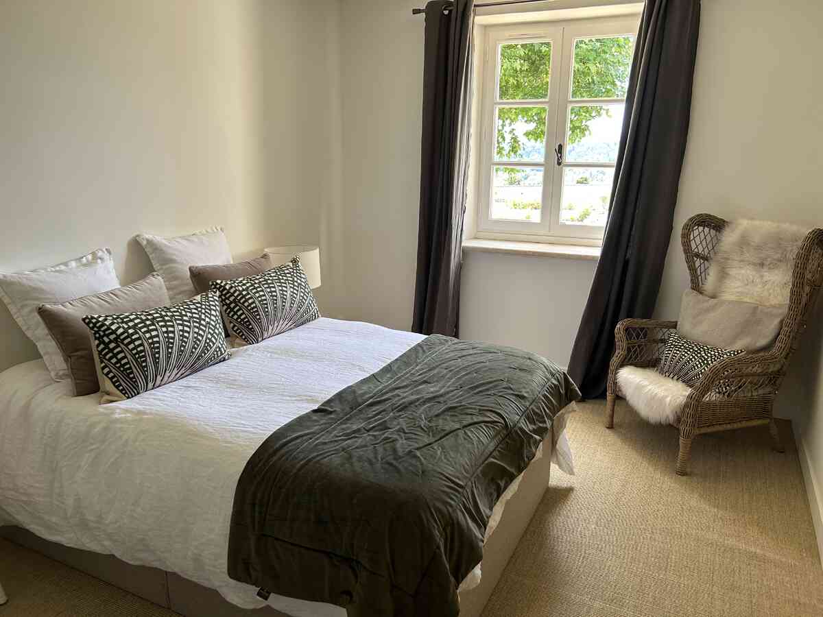 34 - Exceptional, renovated stone farmhouse: Villa: Bedroom