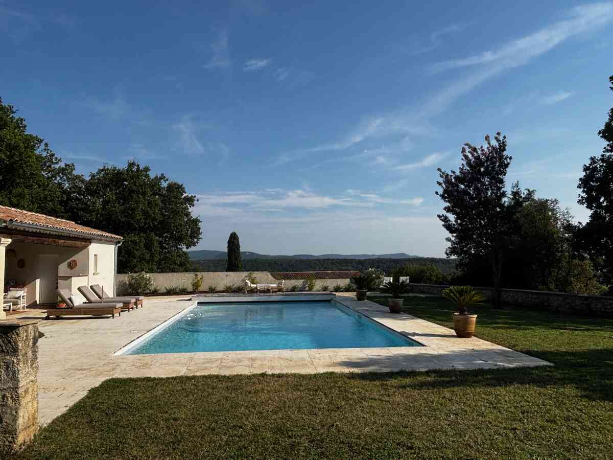 9 - Exceptional, renovated stone farmhouse: Villa: Pool