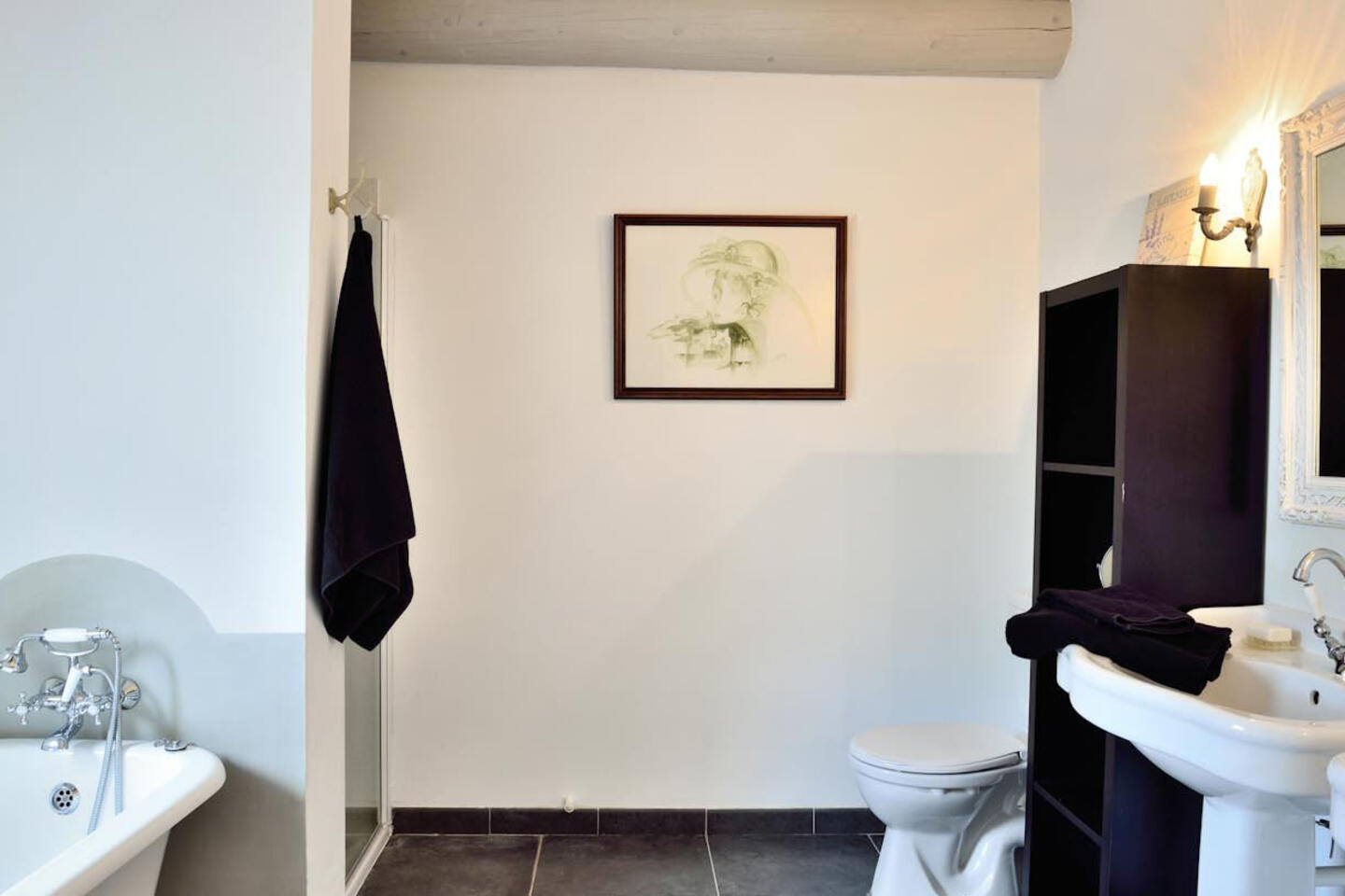 20 - La Bastide des Chênes: Villa: Bathroom