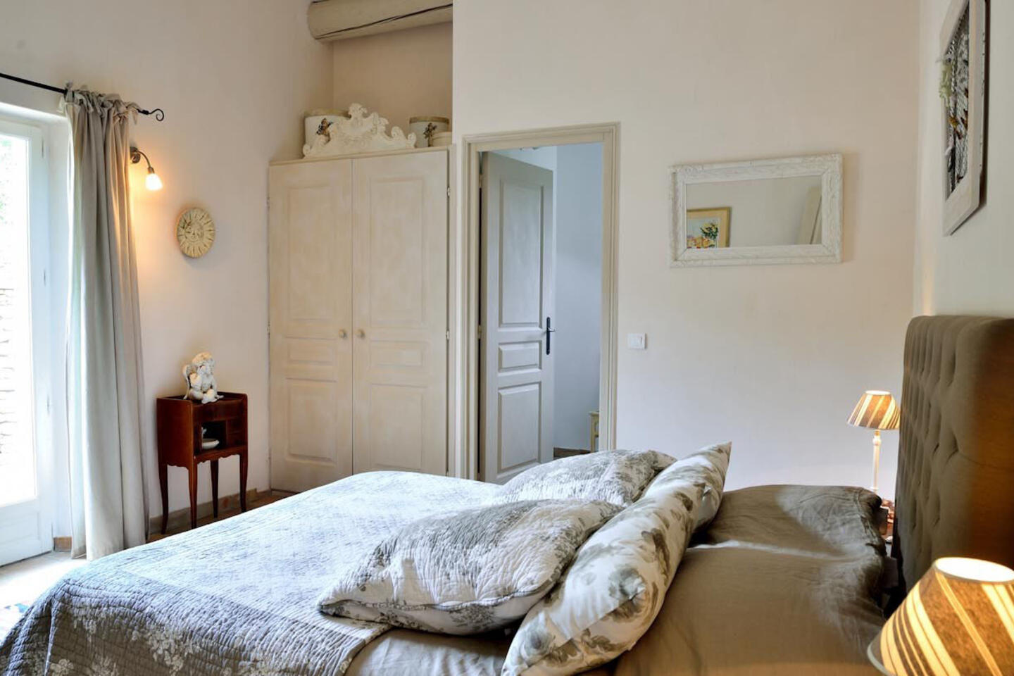 16 - La Bastide des Chênes: Villa: Bedroom