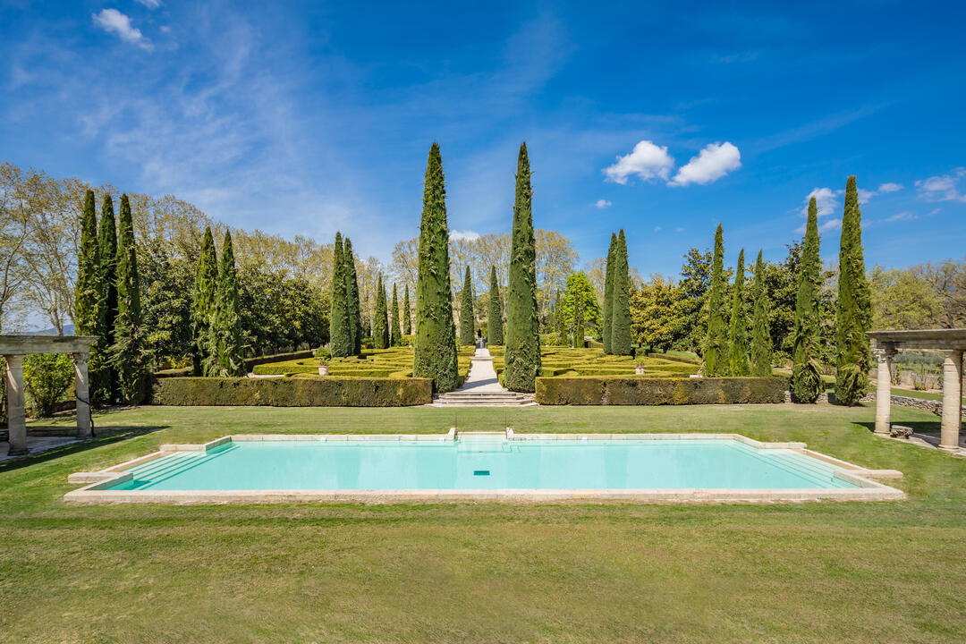 Luxury Château with Indoor and Outdoor Pools in the Luberon 7 - Château de Luberon: Villa: Pool