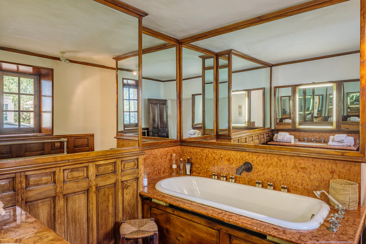 67 - Domaine de Luberon: Villa: Bathroom