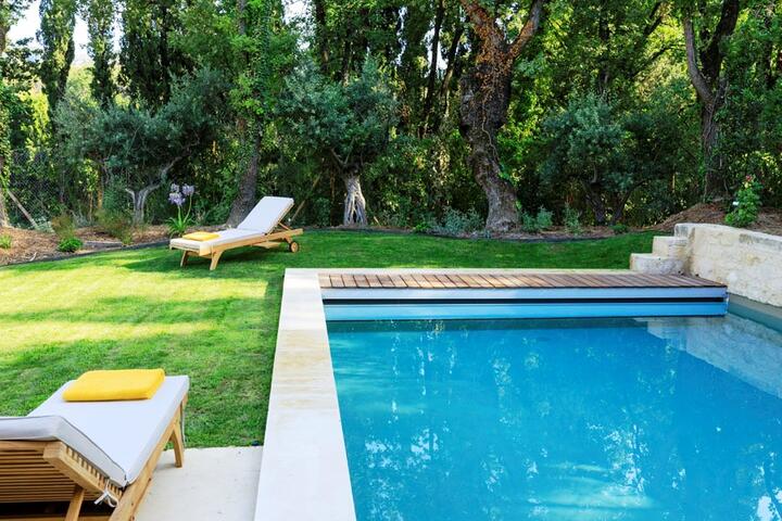 Maison de vacances moderne avec piscine chauffée