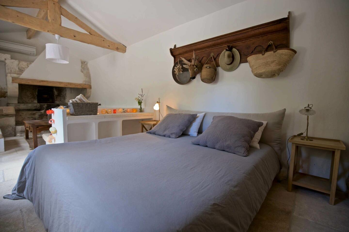 20 - Chez Vincent: Villa: Bedroom