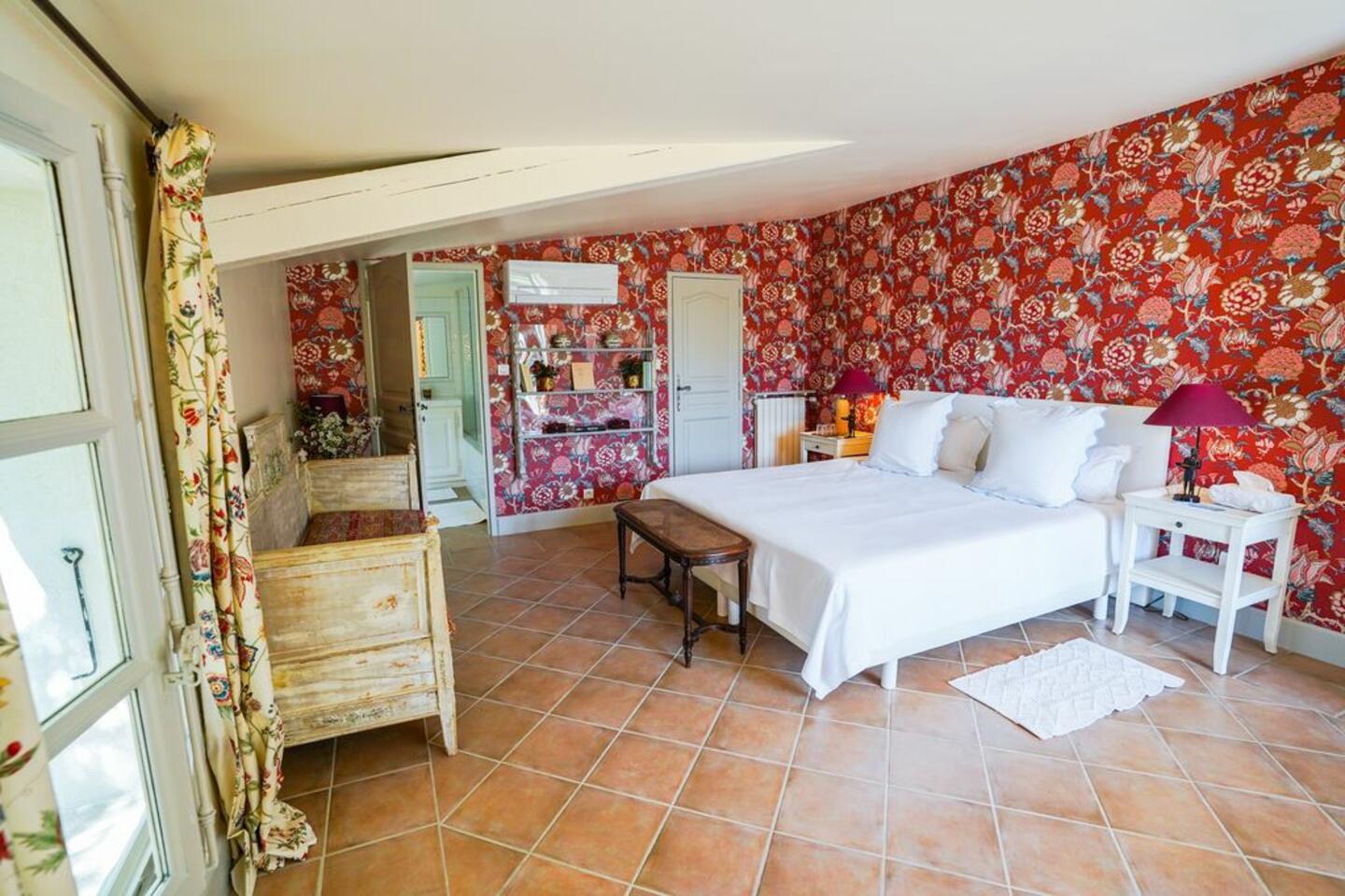 33 - Mas Saint-Andiol: Villa: Bedroom