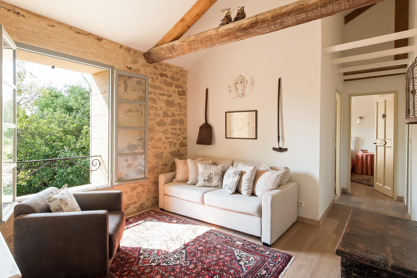 37 - Mas Pont-du-Gard: Villa: Interior