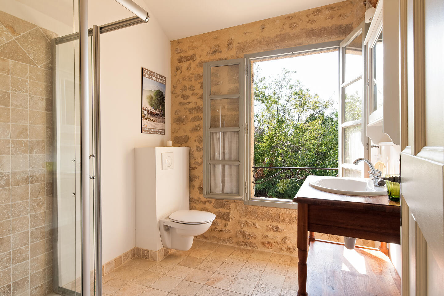 49 - Mas Pont-du-Gard: Villa: Bathroom
